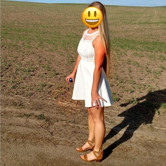 Francesca’s White Dress - only worn once - Picture 11 of 12